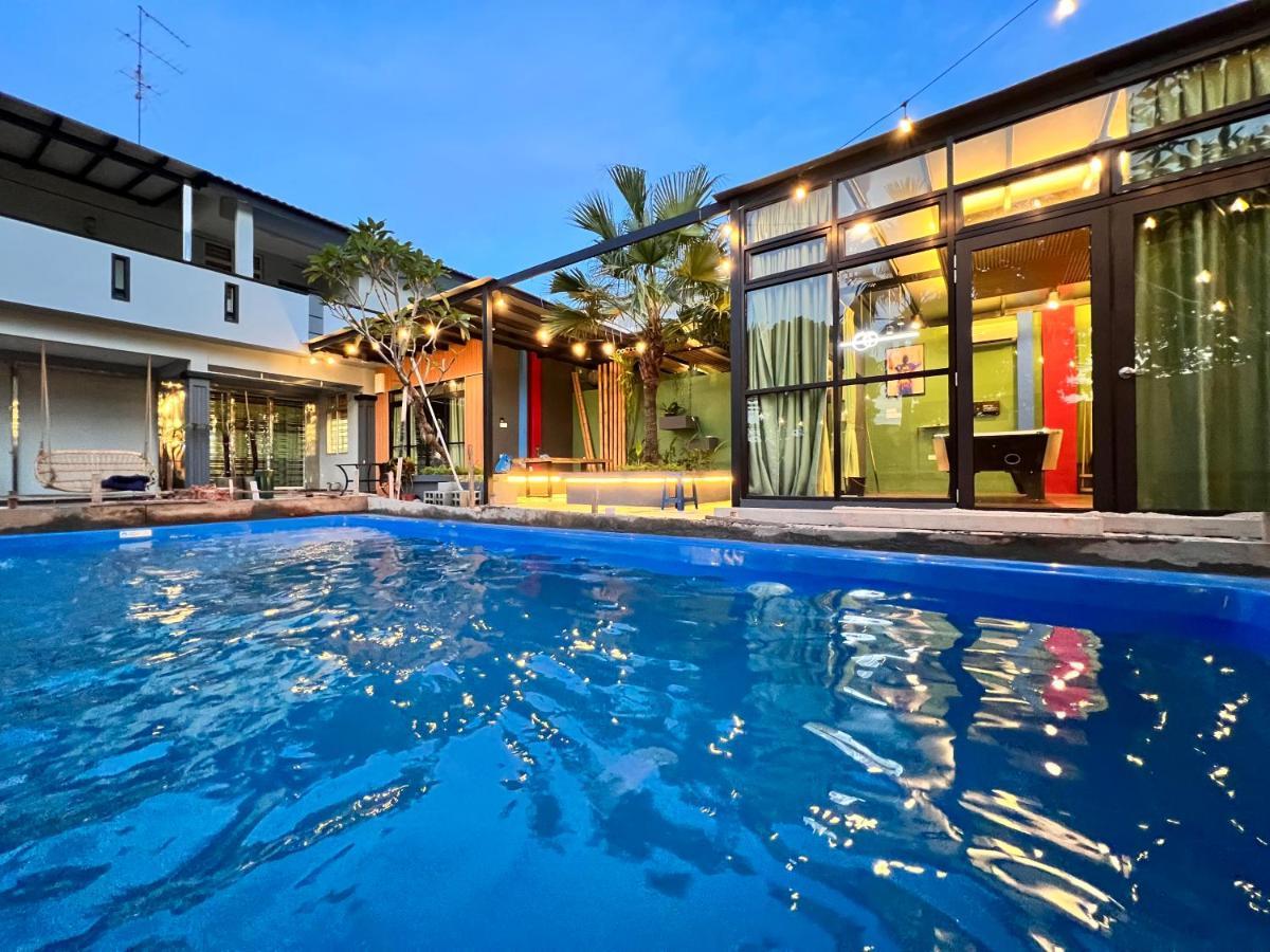 The Uniique Haus - Johor 1St Staycation Water Dining Experience Джохор-Бару Екстер'єр фото