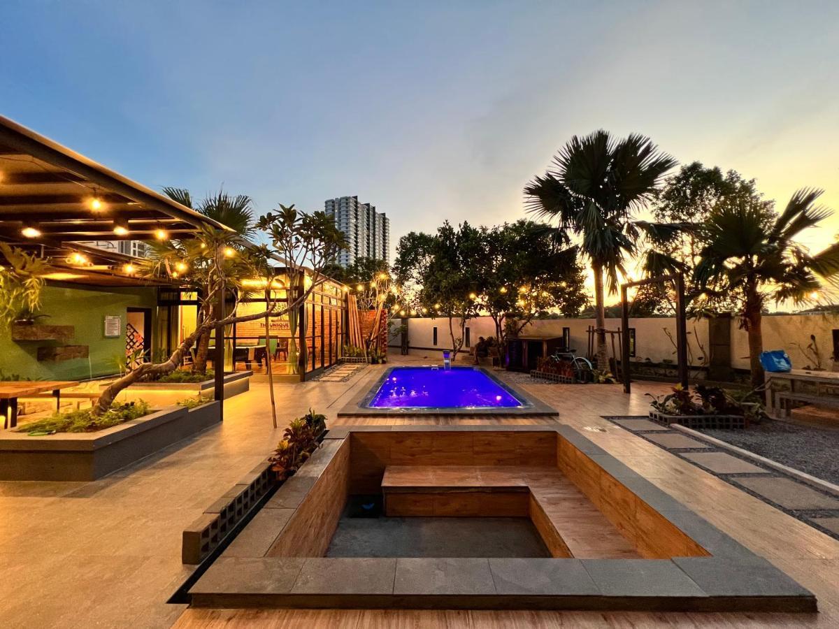 The Uniique Haus - Johor 1St Staycation Water Dining Experience Джохор-Бару Екстер'єр фото